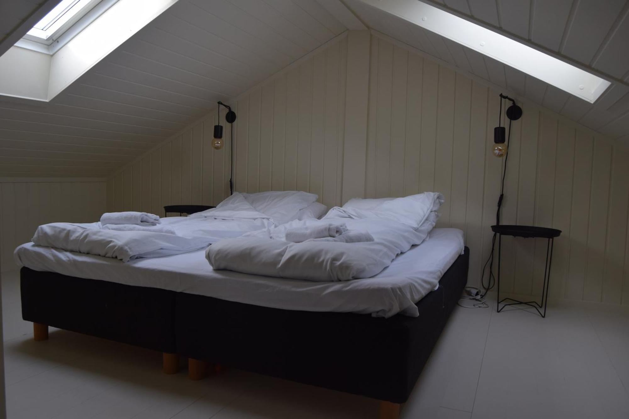 Nydelig Hytte Med Fantastisk Beliggenhet Ved Sjoen Villa Laupstad Kültér fotó